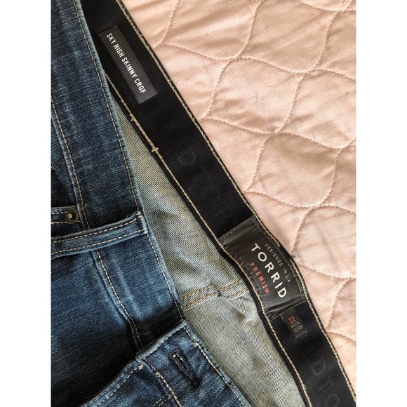 Torrid sky high crop jean - Picture 5 of 5